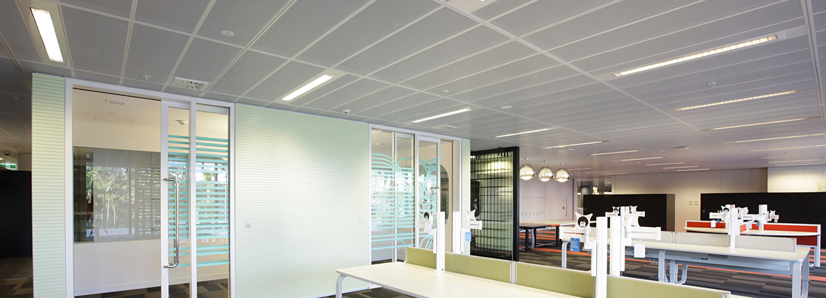 SAS320 Ceiling System Office