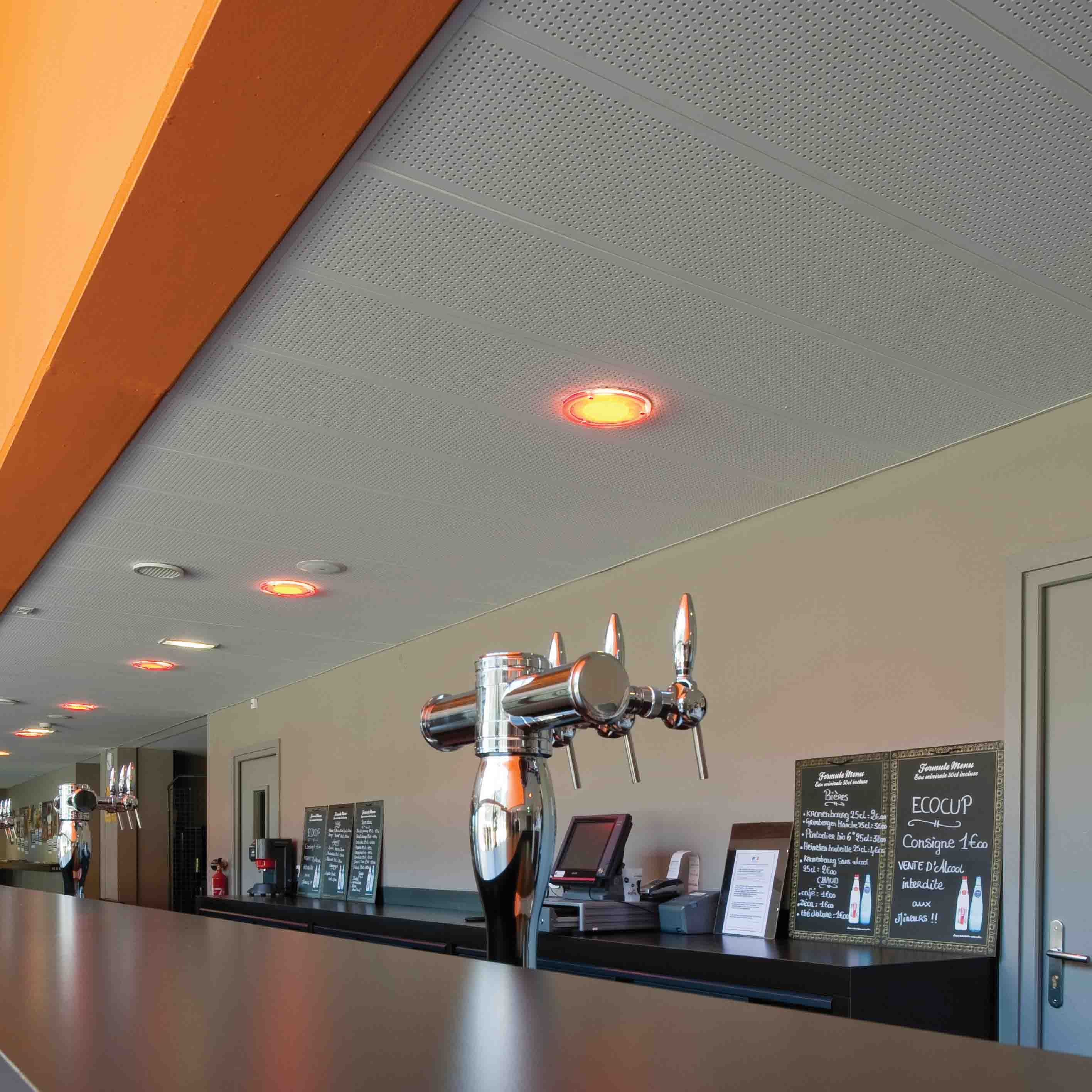 Knauf Corridor 400 used for ceiling in a pub